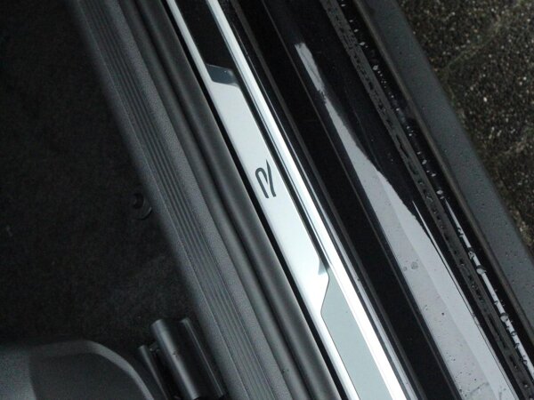 R-Line Exterieur