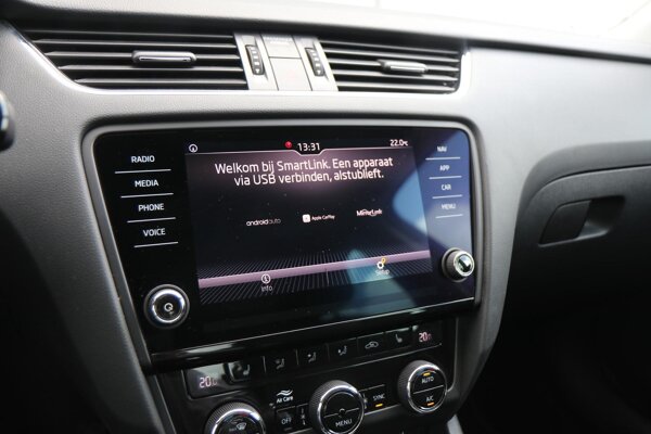 Apple Carplay/Android Auto