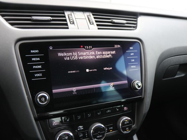 Apple Carplay/Android Auto