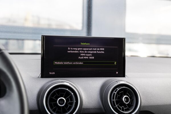 Apple Carplay/Android Auto