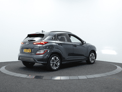 Hyundai KONA EV Premium 64 kWh | Leder | Navigatie | Apple carplay | Camera - Afbeelding 2