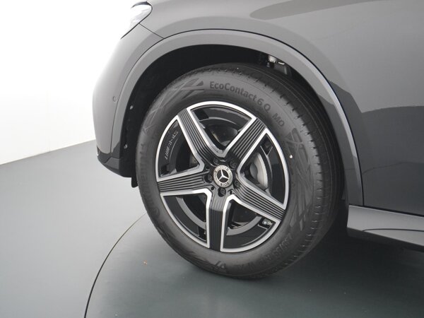 19" vijf-spaaks lichtmetalen AMG-velgen