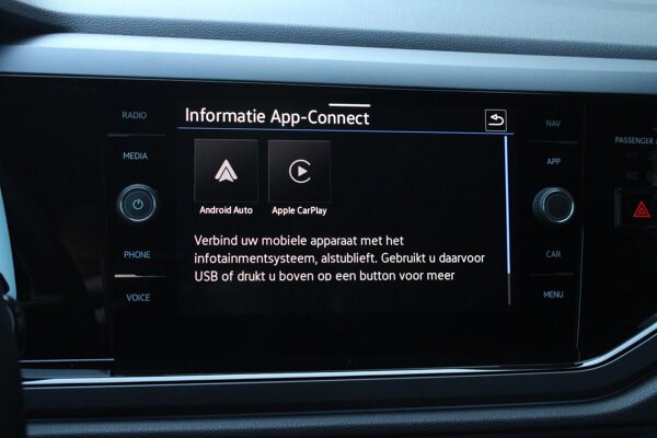 Apple Carplay/Android Auto