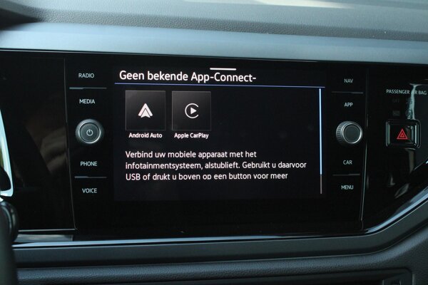 Apple Carplay/Android Auto