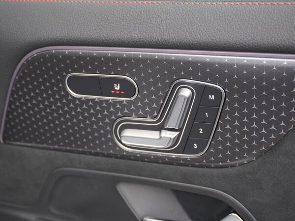 Elektrisch verstelbare passagiersstoel met geheugenfunctie