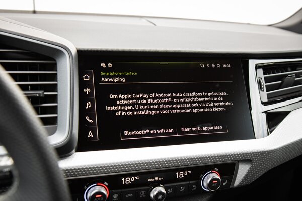 Apple Carplay/Android Auto