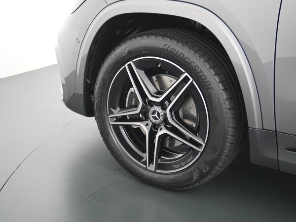 19'' 5 dubbelspaaks lichtmetalen AMG-velgen