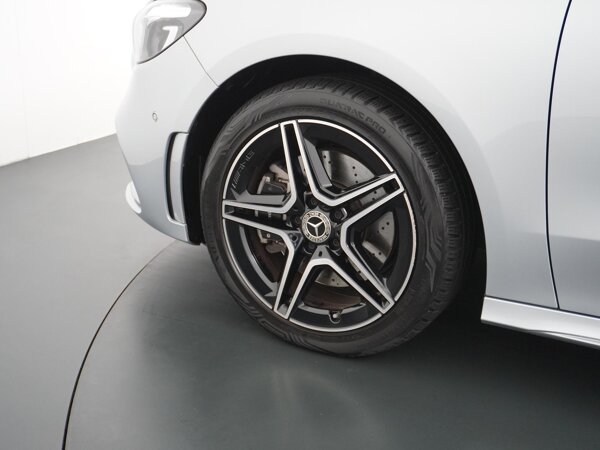 18" tienspaaks lichtmetalen velgen 18" tienspaaks lichtmetalen velgen