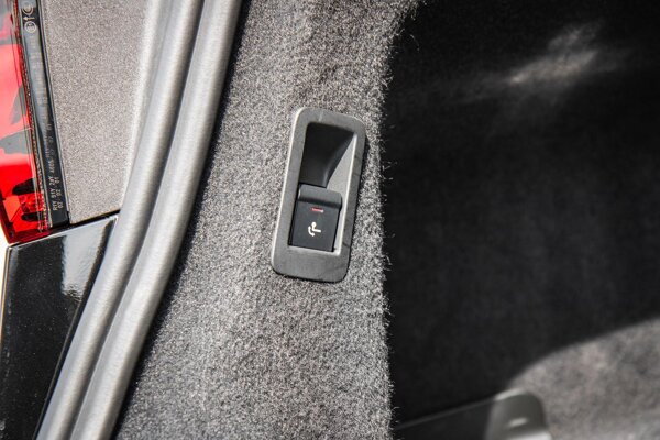 trekhaak elektrisch uitklapbaar