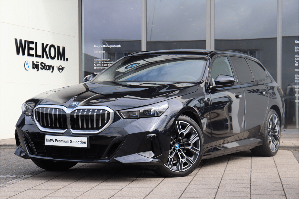 BMW 5 Serie Touring 530e M Sport Automaat - Afbeelding 1