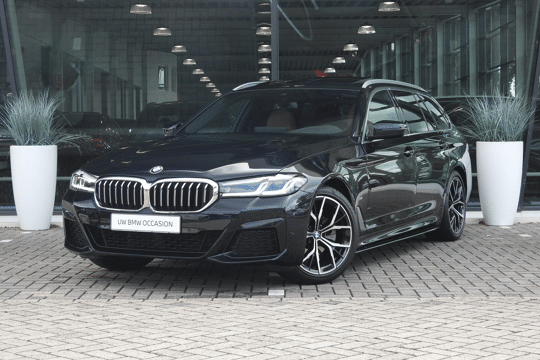 BMW 5 Serie Touring 520i High Executive M Sport Automaat BMW 5 Serie Touring 520i High Executive M Sport Automaat