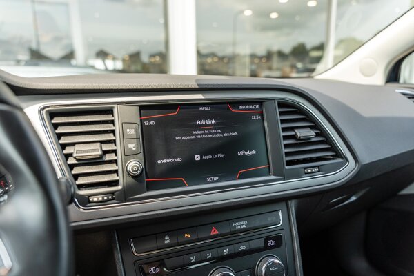 Apple Carplay/Android Auto
