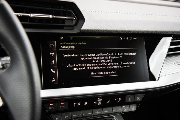 Apple Carplay/Android Auto