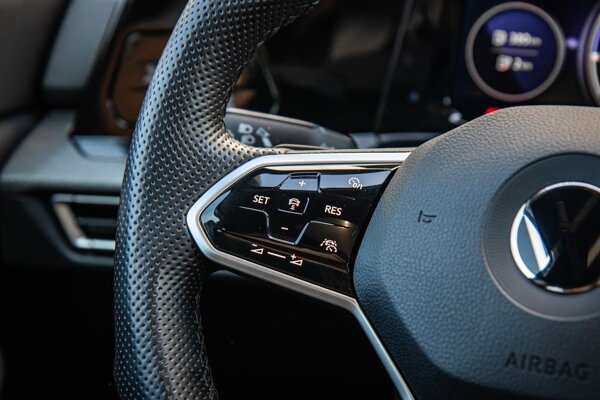 cruise control adaptief met Stop&Go en stuurhulp