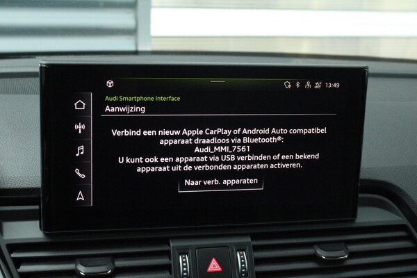 Apple Carplay/Android Auto Apple Carplay/Android Auto