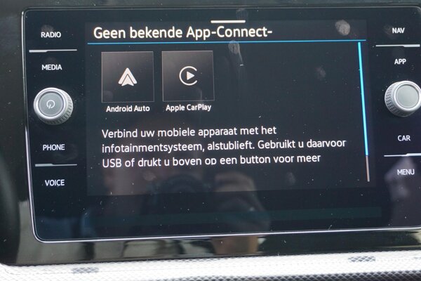 Apple Carplay/Android Auto