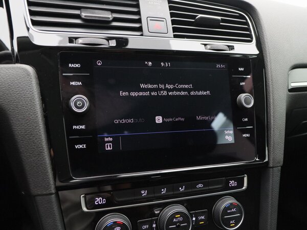 Apple Carplay/Android Auto