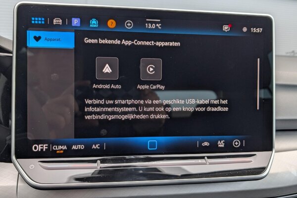 Apple Carplay/Android Auto Apple Carplay/Android Auto