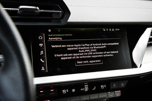 Apple Carplay/Android Auto