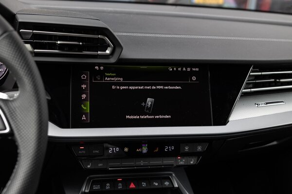 Apple Carplay/Android Auto