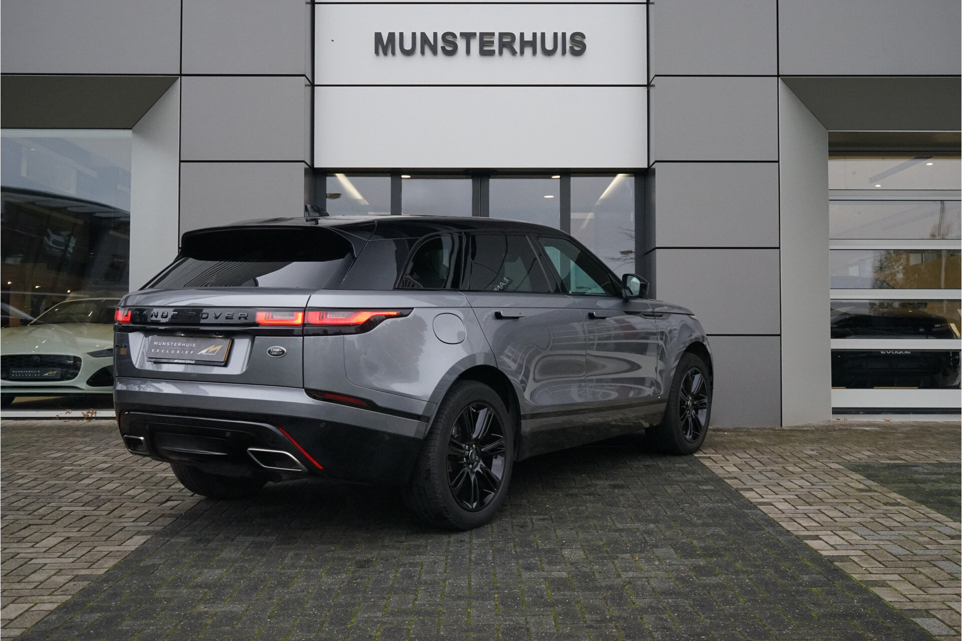 Land Rover Range Rover Velar 3.0 D300 Edition | Occasion Lease vanaf € 1.384,00 p/m - Afbeelding 2