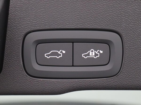 elektrisch bedienbare achterklep met sensorsturing