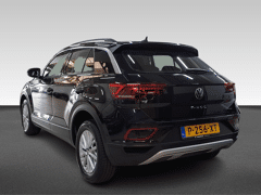 Volkswagen T-Roc 1.5 TSI 150PK DSG-7 STYLE APP CONNECT ECC TEL PDC CARPLAY LED NAP - Afbeelding 3