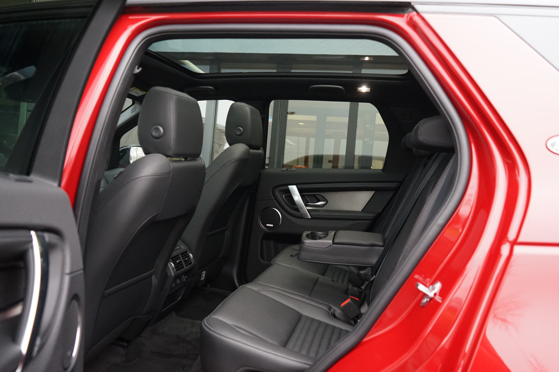 Land Rover Discovery Sport P270e PHEV Dynamic Edition | Occasion Lease vanaf € 1.004,00 p/m - Afbeelding 5