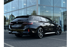 BMW 5 Serie Touring 530e M Sport Automaat - Afbeelding 3