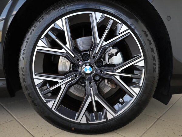 18 inch lichtmetalen M wielen Y-spaak (styling 975 M)* in Bicolor Midnight Grey