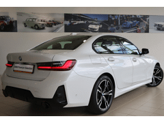 BMW 3 Serie Sedan 320i - Afbeelding 2
