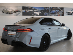 BMW M5 Sedan - Afbeelding 2