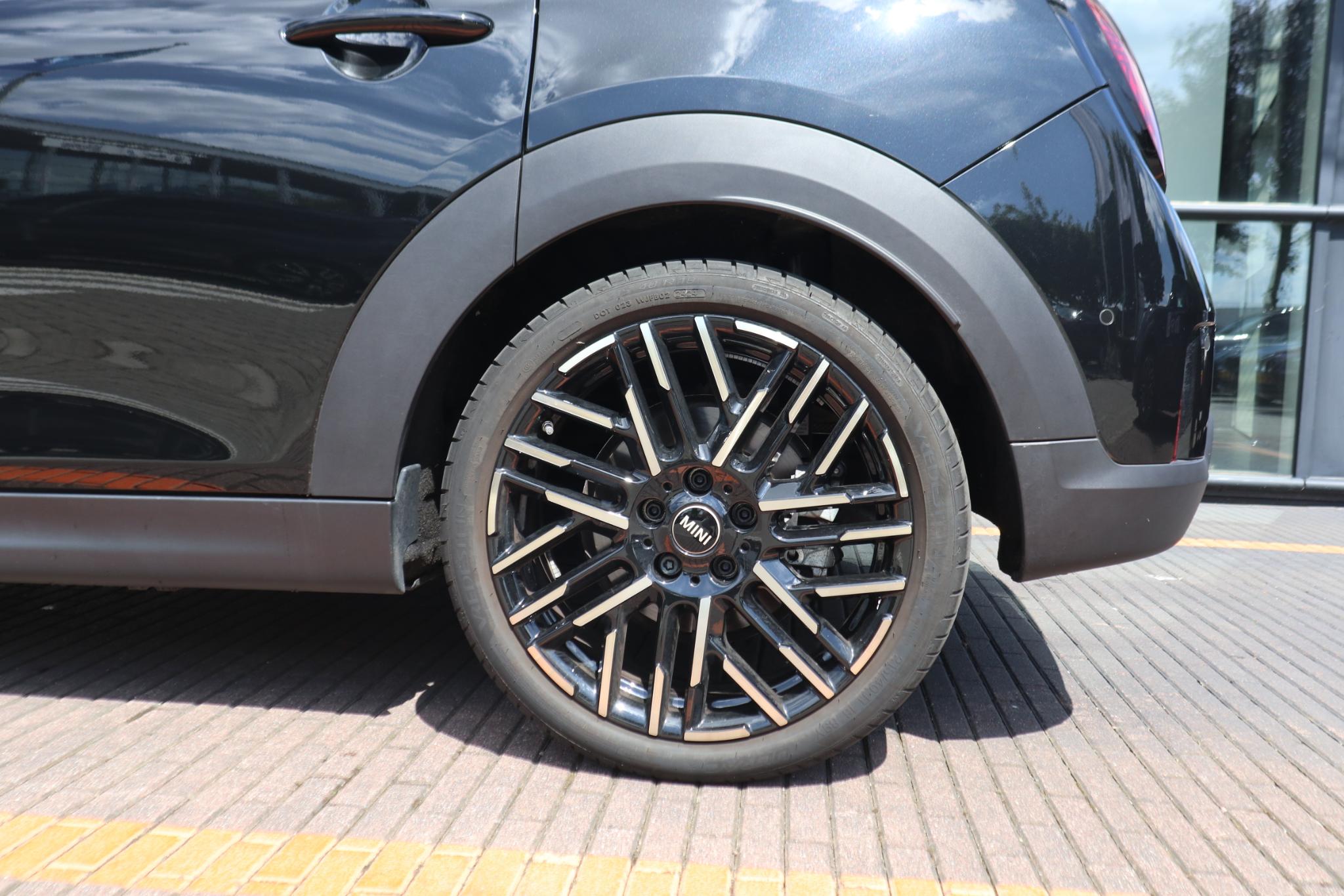 MINI 5-Deurs Cooper C - Afbeelding 4