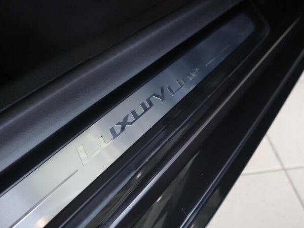 Luxury Line