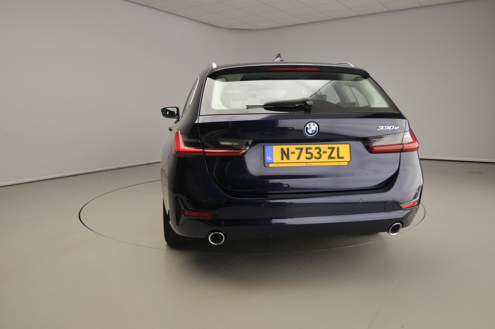 BMW 3 Serie Touring 330e - Afbeelding 3