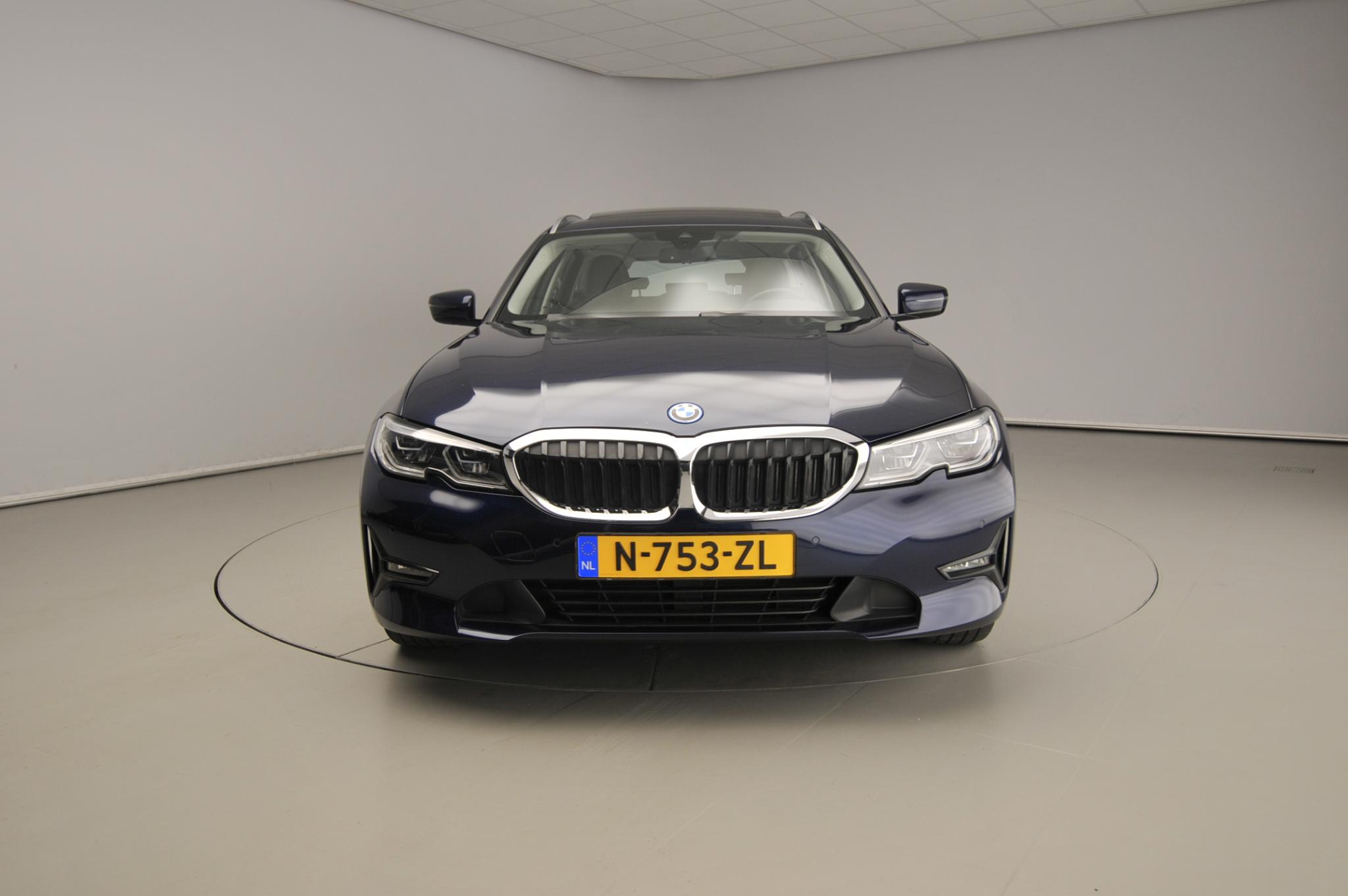 BMW 3 Serie Touring 330e - Afbeelding 5