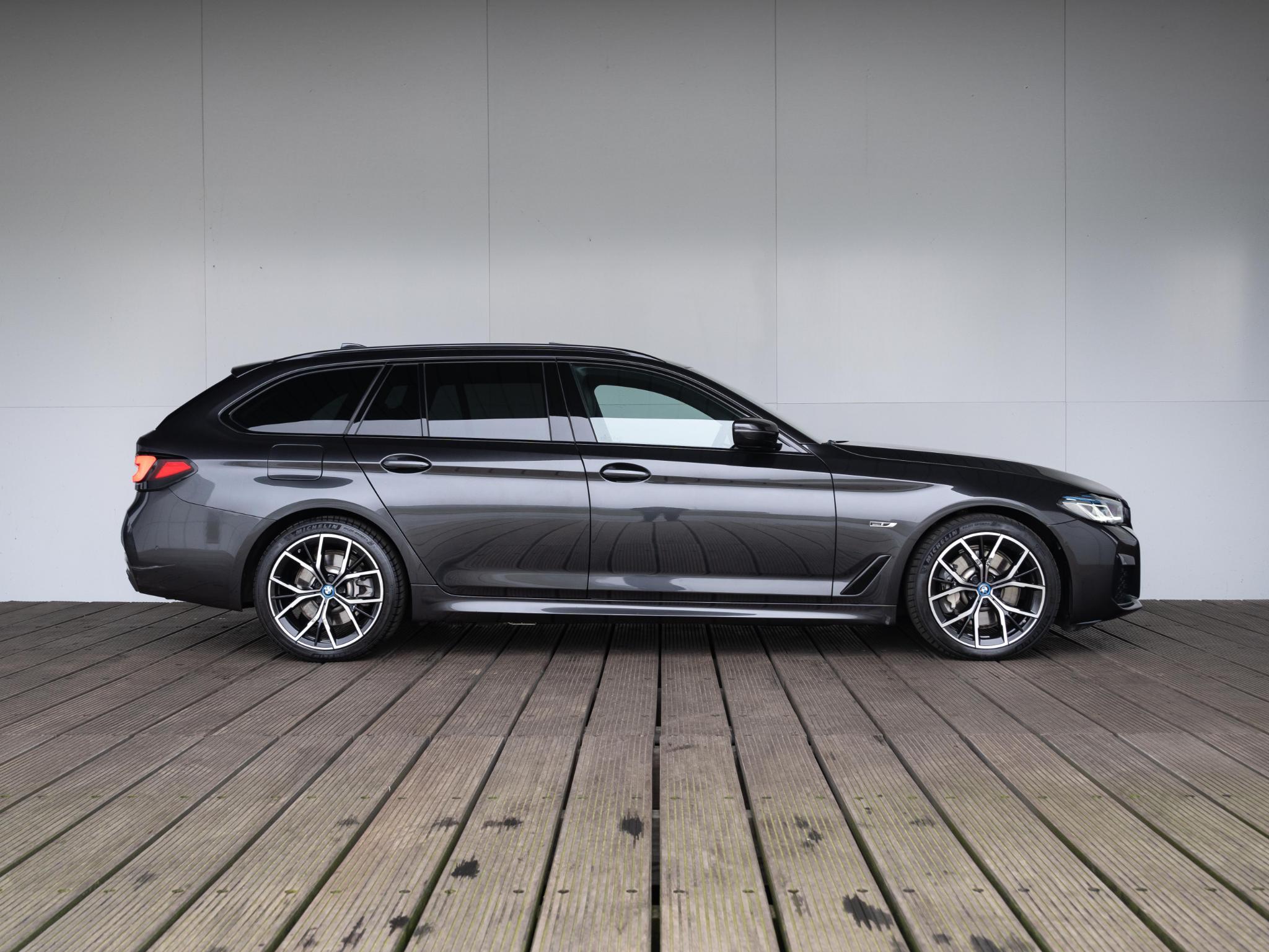 BMW 5 Serie Touring 530e - Afbeelding 4