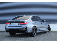 BMW 3 Serie Sedan 320i - Afbeelding 2