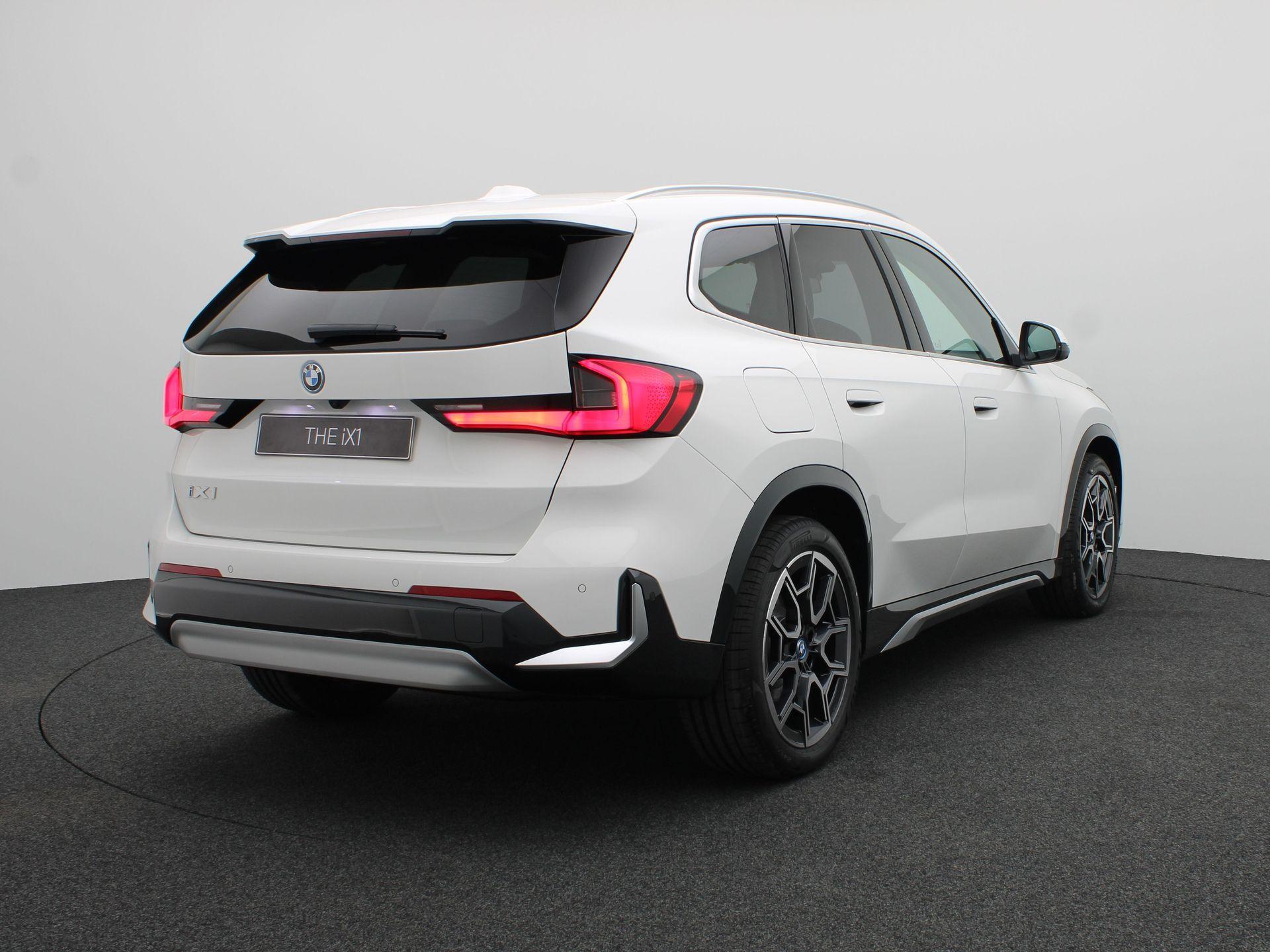 BMW iX1 eDrive20 - Afbeelding 2