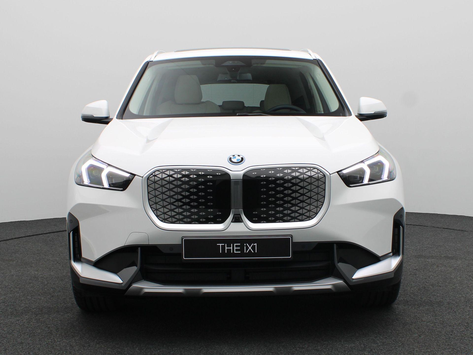 BMW iX1 eDrive20 - Afbeelding 3