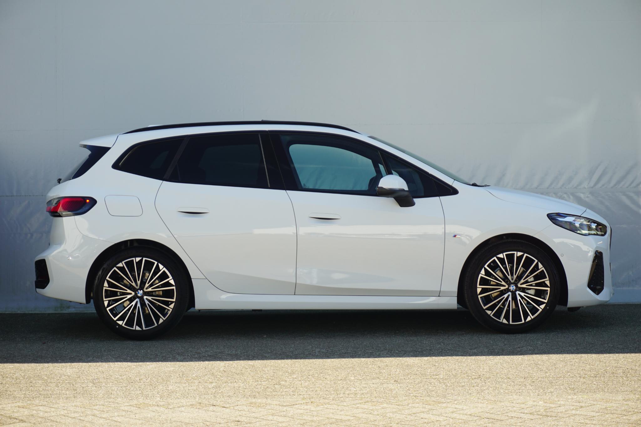 BMW 2 Serie Active Tourer 220i - Afbeelding 3