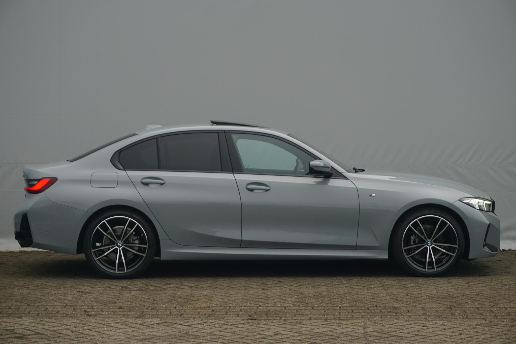 BMW 3 Serie Sedan 318i - Afbeelding 3