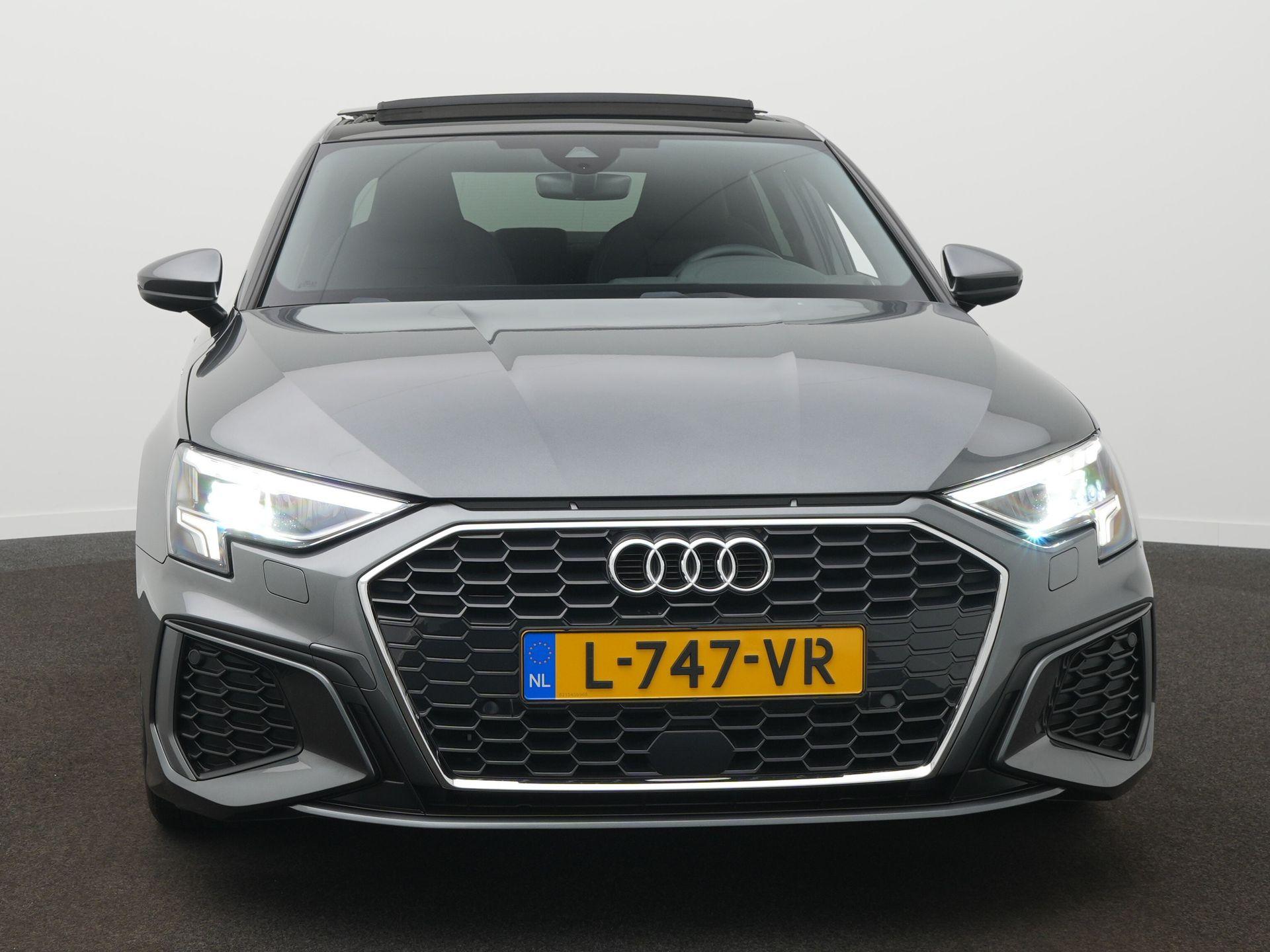 Audi A3 Limousine 30 TFSI S edition - Afbeelding 2