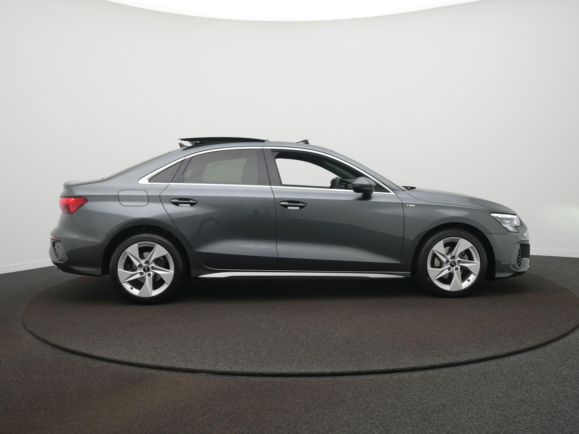 Audi A3 Limousine 30 TFSI S edition - Afbeelding 4