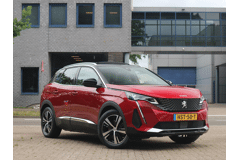 Peugeot 3008 1.6 HYbrid4 300pk GT - Afbeelding 3