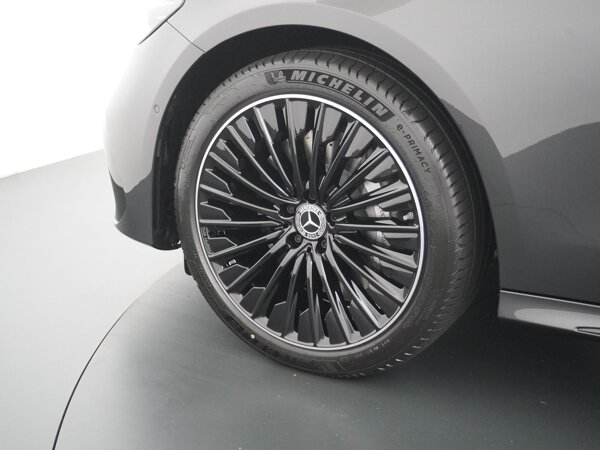 20" multispaaks lichtmetalen AMG-velgen 20" multispaaks lichtmetalen AMG-velgen