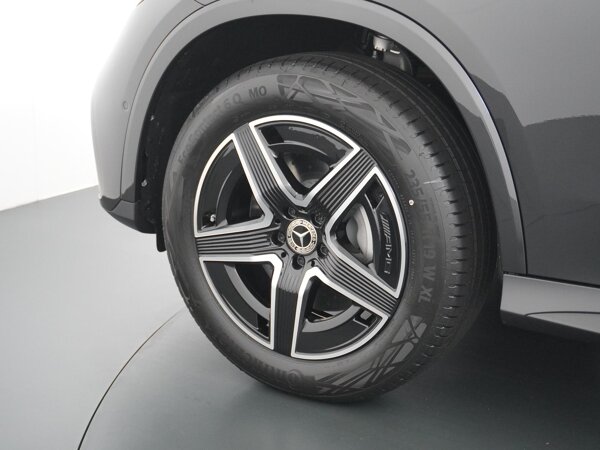 19" vijf-spaaks lichtmetalen AMG-velgen 19" vijf-spaaks lichtmetalen AMG-velgen