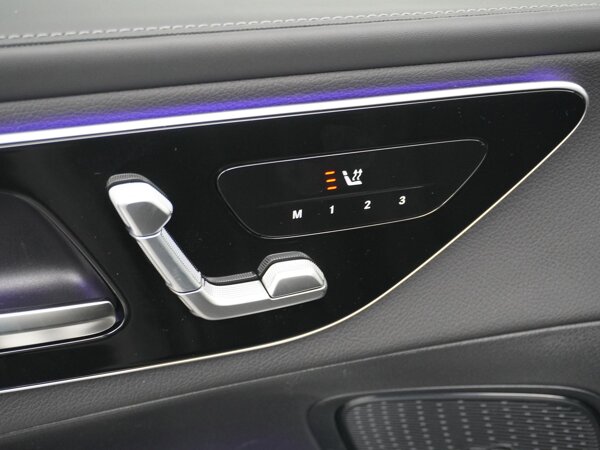 Verwarmde stoelen vooraan Verwarmde stoelen vooraan