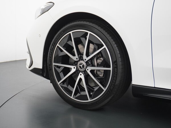 19" tienspaaks lichtmetalen AMG-velgen 19" tienspaaks lichtmetalen AMG-velgen