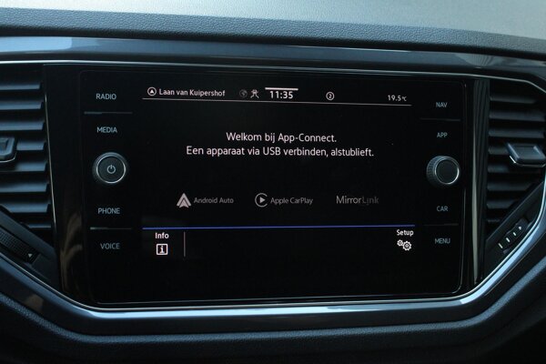 Apple Carplay/Android Auto
